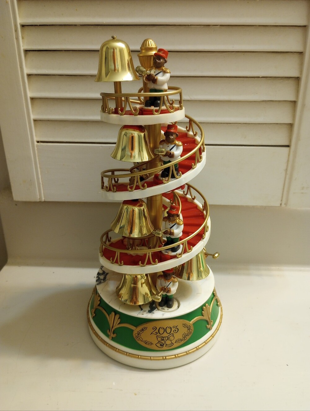 Avon 2003 Spiral Staircase With Bears/Bells - Display Piece Only Does Not Chime